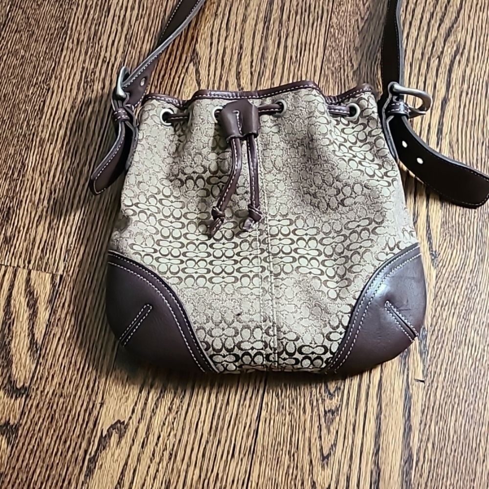 Vintage Coach signature leather crossbody cross body bag purse 👜 90s y2k